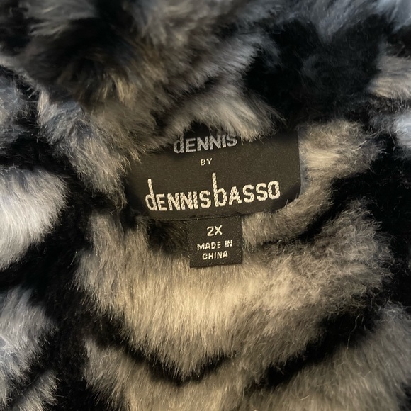 Faux Fur Women Coat size 2xl - Picture 2 of 8